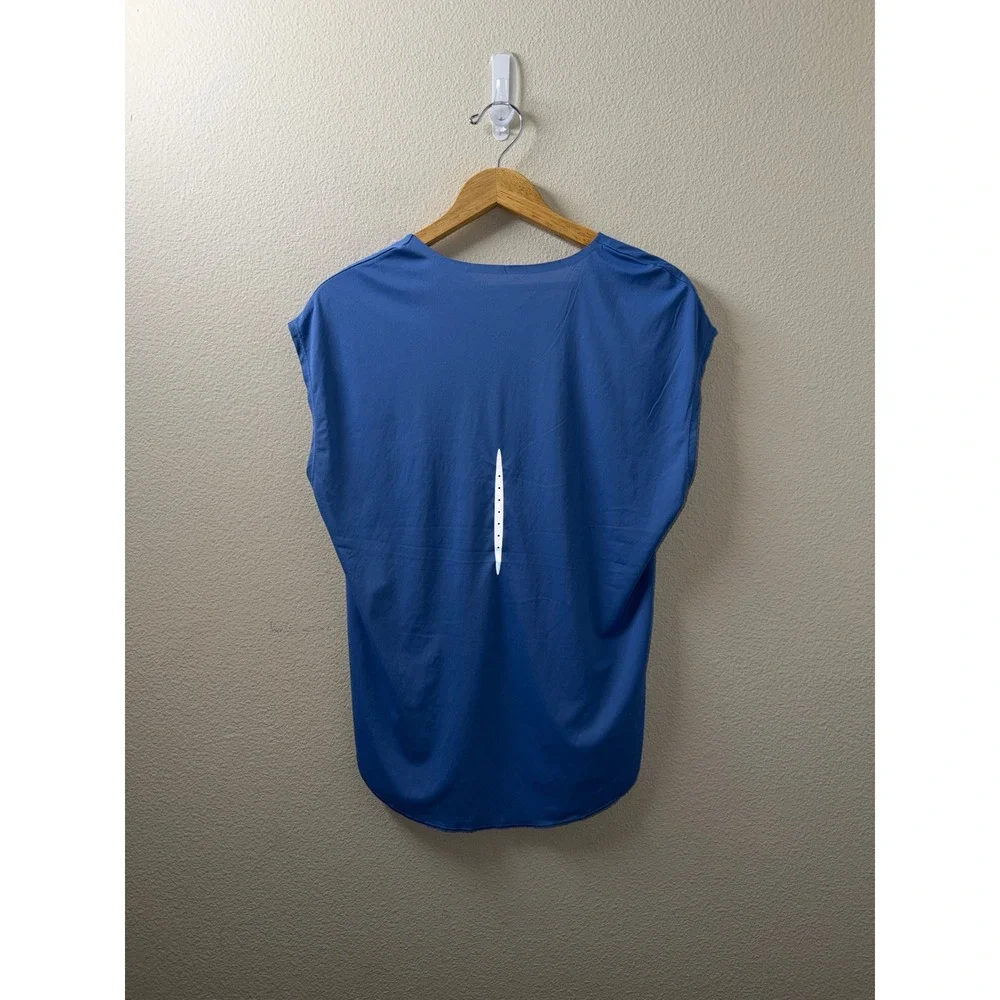 Women's Nike Drifit Shirt Size Medium